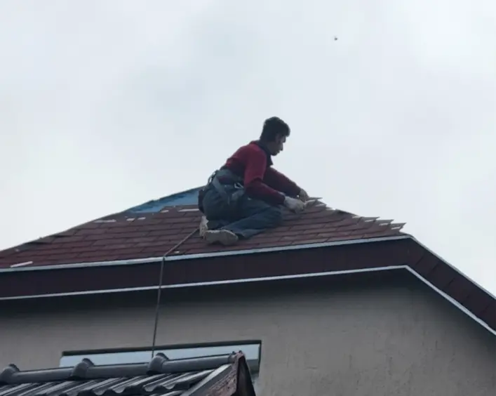 Zsindely felrakása, javítása